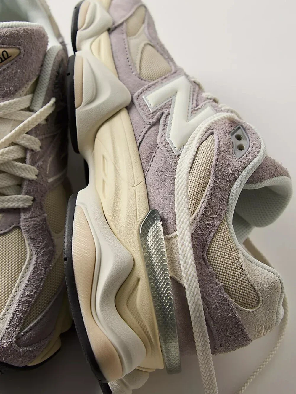 New Balance 9060 Sneakers